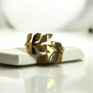 ITMerce White Blossom Elegance Ring White Floral Adjustable Ring